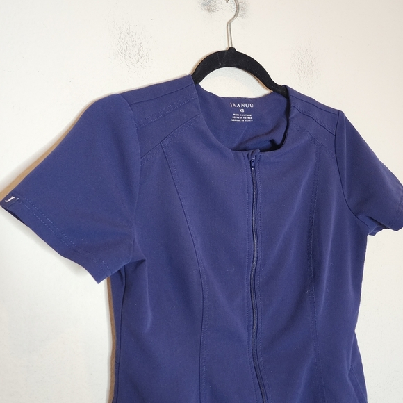 Jaanuu Navy Blue Scrub Set Short Sleeve Zip Top 7-Pocket Cargo Pants Size XS - Picture 2 of 16